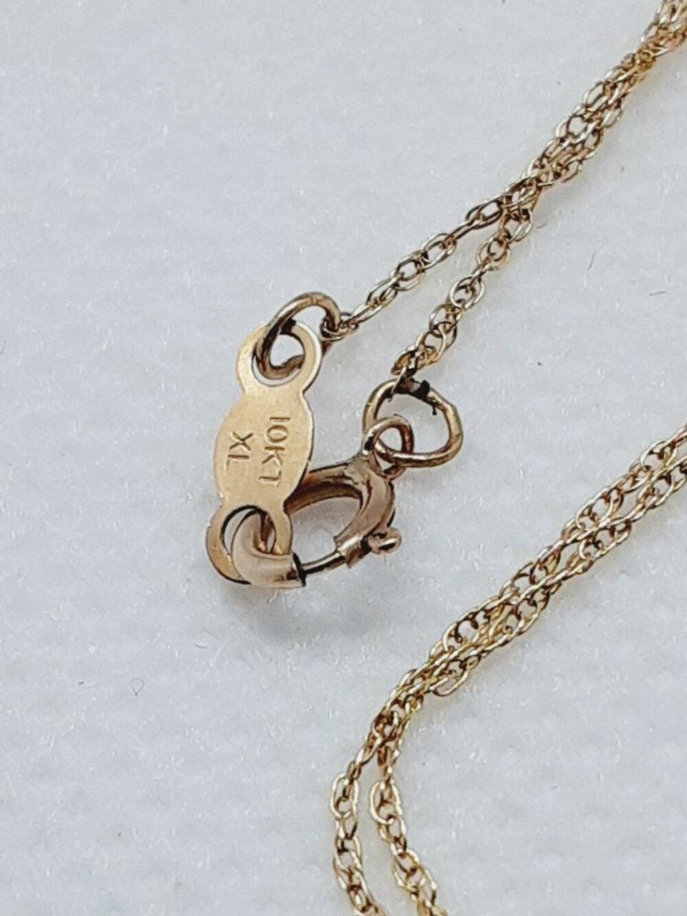 NEW 10kt yellow gold sapphire cross pendant - Picture 3 of 7